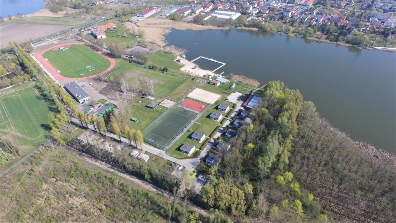 Camping Oaza Blonie Kornik Domki Standard Plus - 3 Pokoje エクステリア 写真
