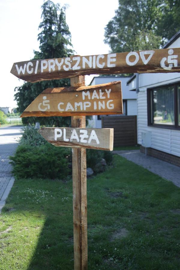 Camping Oaza Blonie Kornik Domki Standard Plus - 3 Pokoje エクステリア 写真